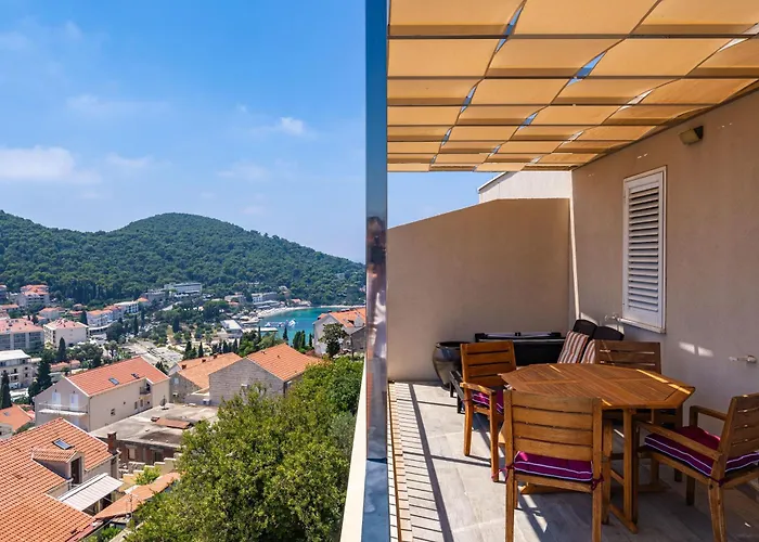 The Panoramic View Penthouse Apartment Sweet Petite